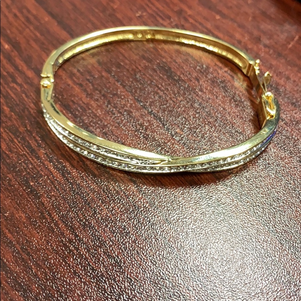 Swavorski crystal bangle